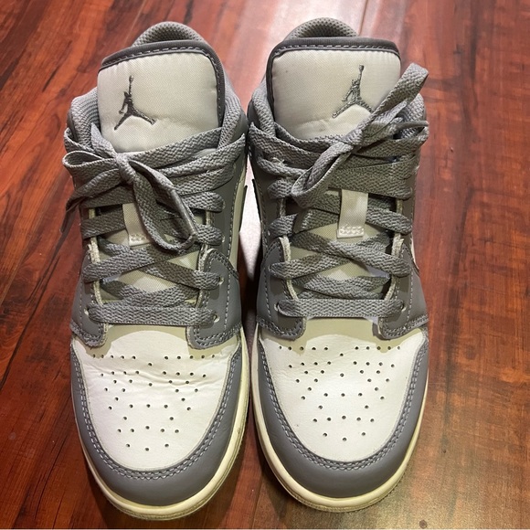 Grey Jordan 1 low - Picture 6 of 7